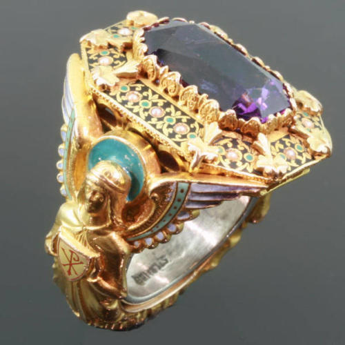 09360-4341.p03_neo-etruscan-script-text-code-green-ring-19th-century-human-amethyst-france-color-colour-purple-movie-made-latin-script-text-men-jewelry-en